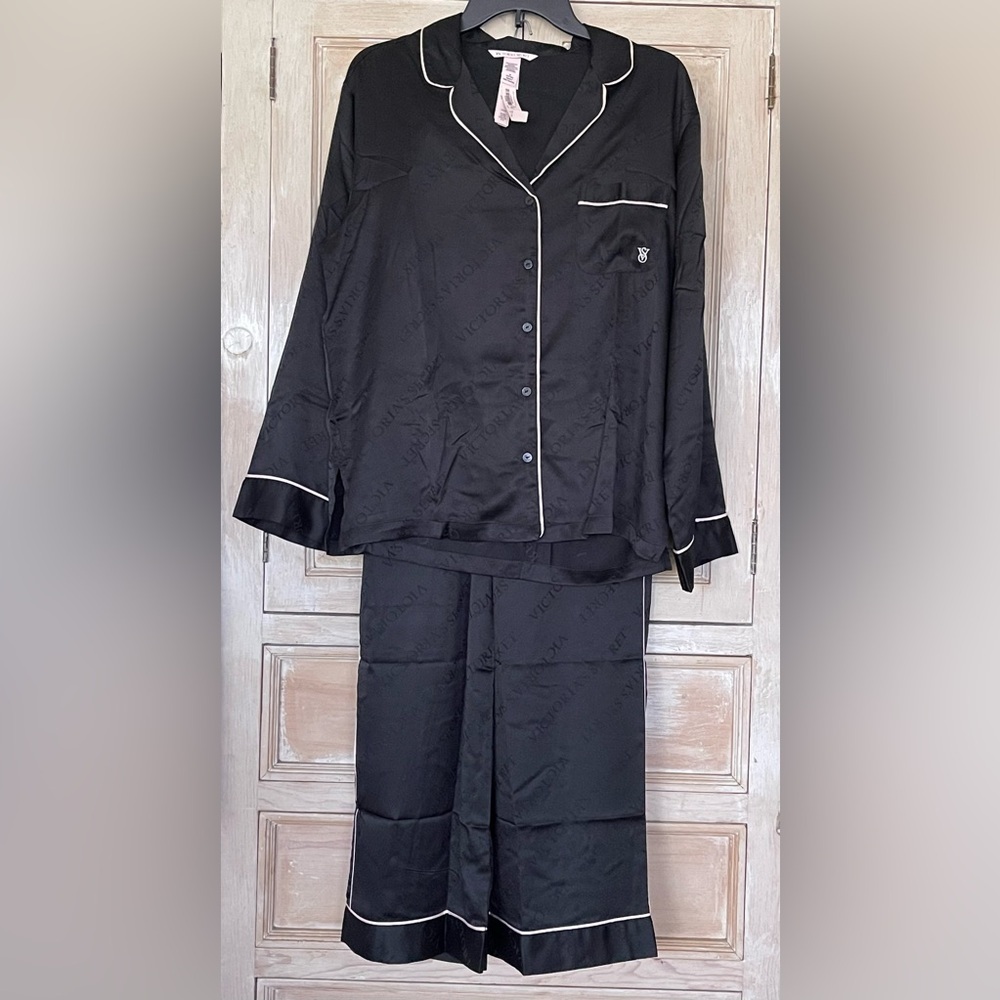 NWT Victoria’s Secret Signature Satin Long Pajama Set -Medium - Picture 3 of 9